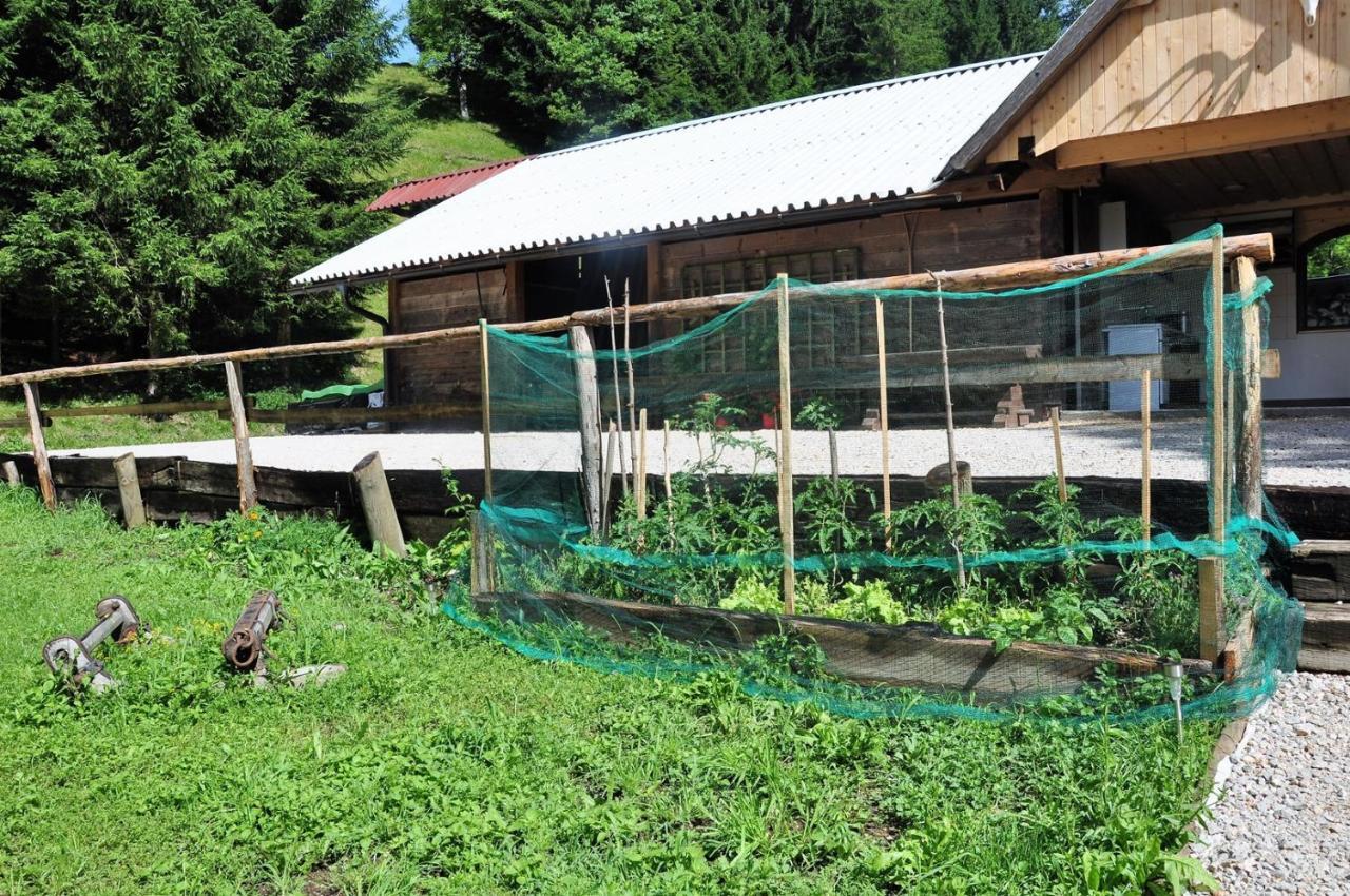Wooden Cabin Kamna Gorica Exterior photo